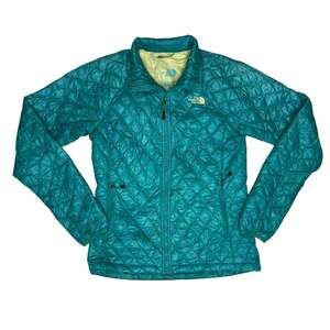 The North Face Teal Quilted Thermoball Jacket Women’s Small Lightweight
